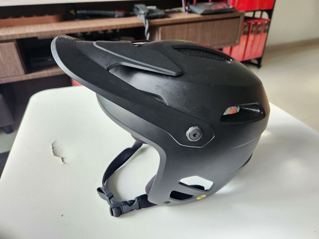 Giro half face shop helmet