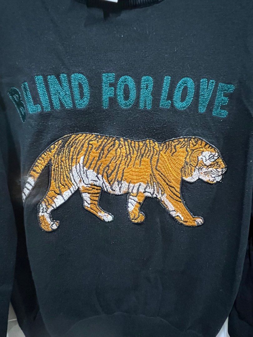 Gucci blind for love tiger sweater hot sale