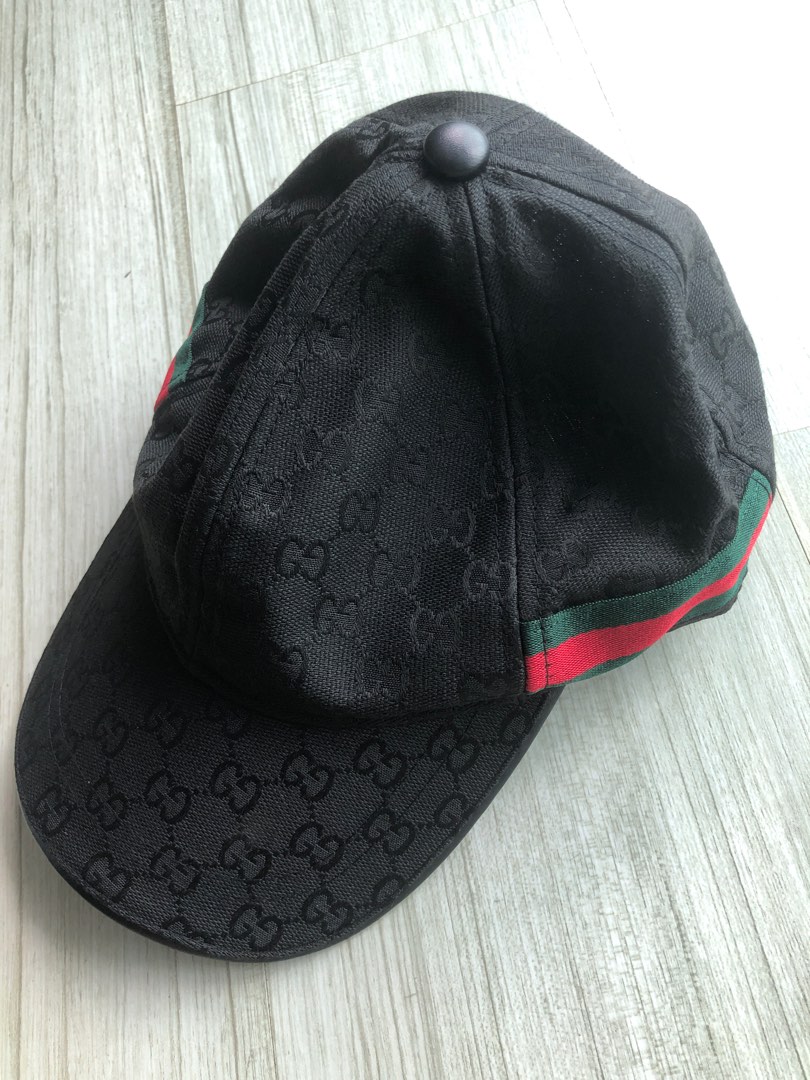 Gucci hat store stripe down middle