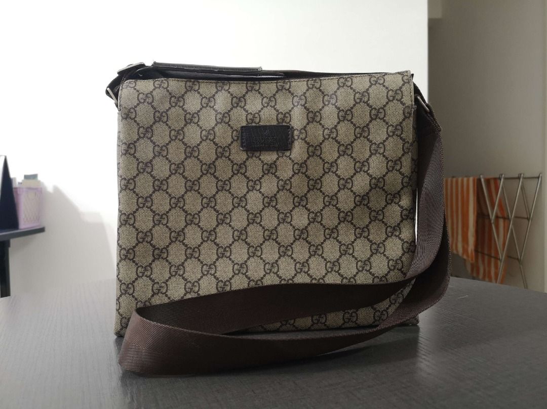 Sling beg gucci lelaki, Men's Fashion, Bags, Sling Bags on Carousell