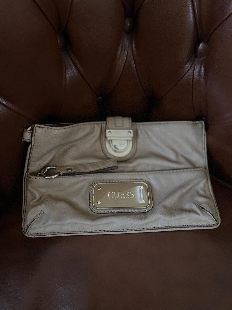 guess clutch price
