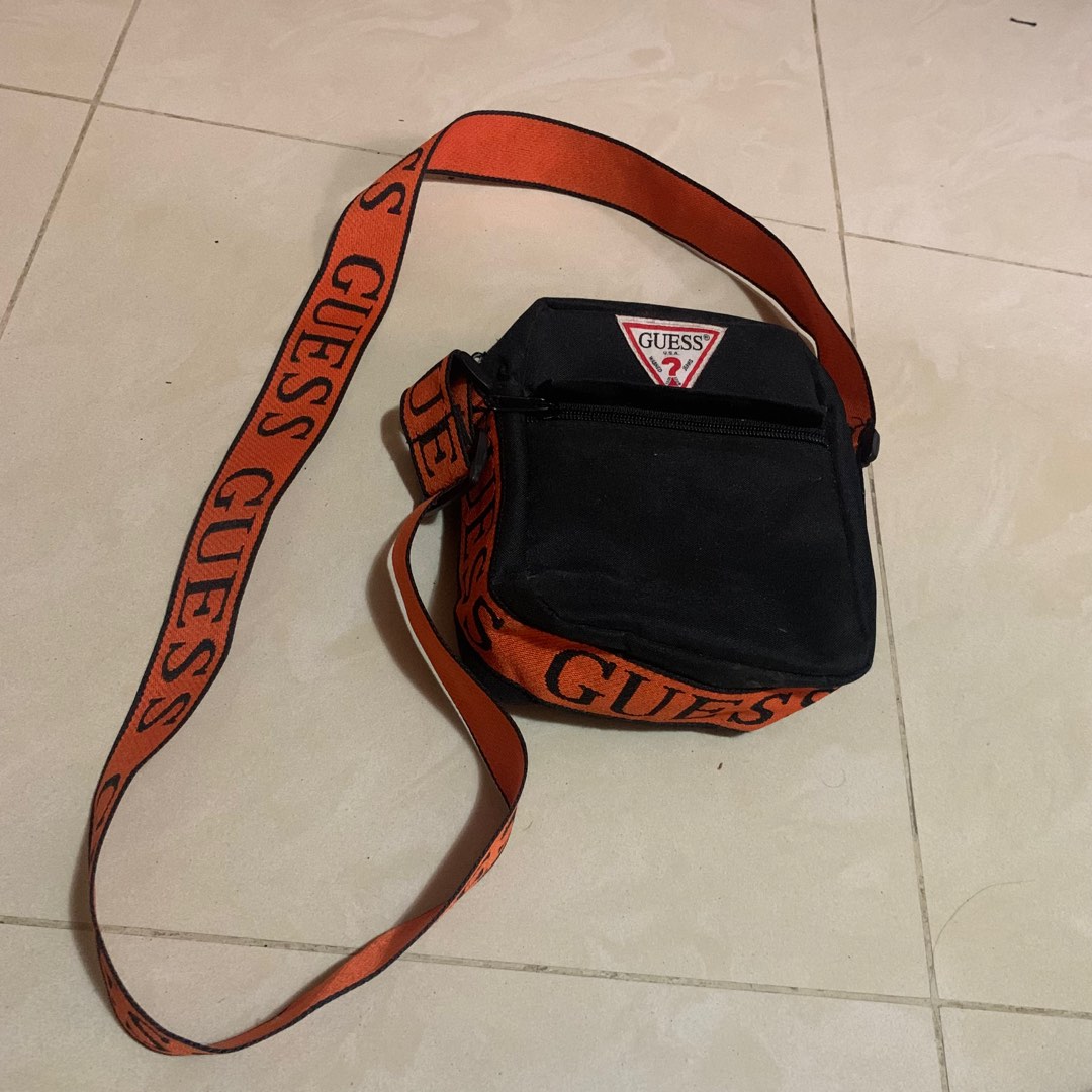 Guess sling best sale bag magazine