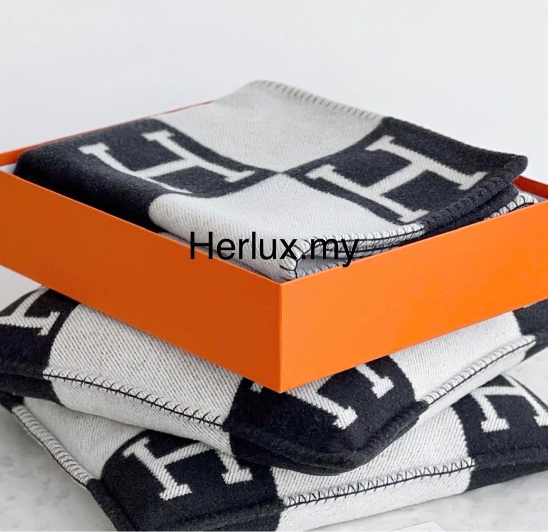 Hermes top blanket price