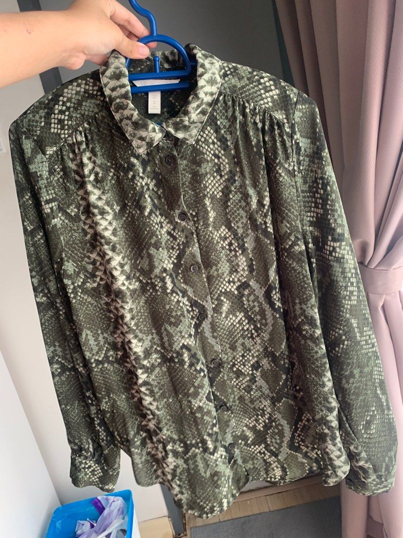 H M Blouse Dark Green Snakeskin
