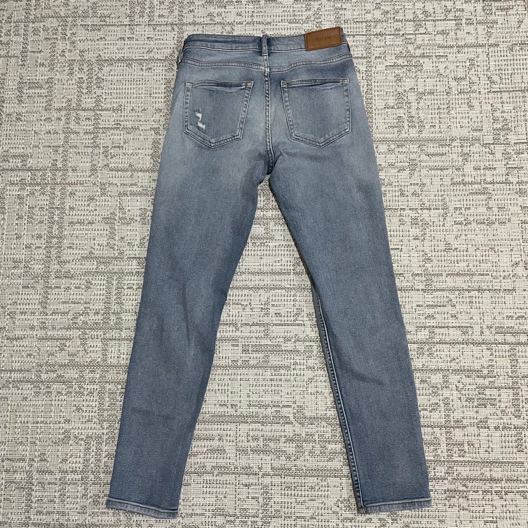 H M Girlfriend Fit Jeans Women s Fashion Bottoms Jeans on Carousell