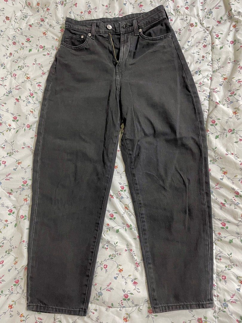 H M mom jeans black Women s Fashion Bottoms Jeans Leggings on