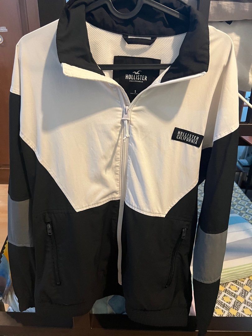 Hollister Windbreaker Men s Fashion Coats Jackets and Outerwear