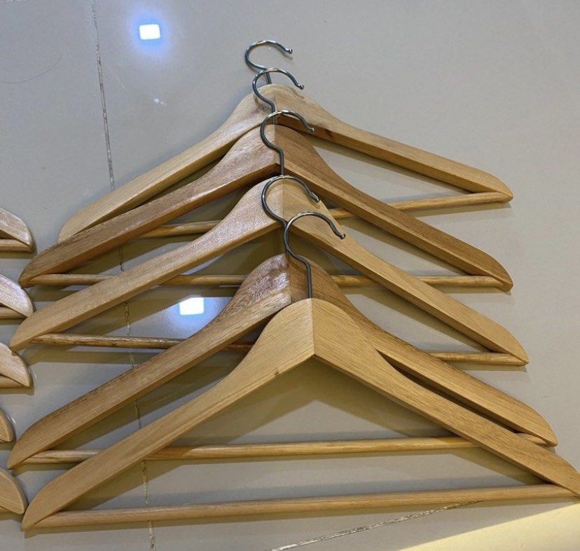 https://media.karousell.com/media/photos/products/2023/9/23/ikea_bumerang_hanger_10pcs_1695433572_b13c08b8_progressive.jpg