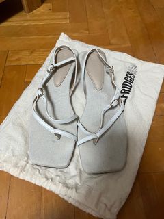 （分類：）位於 。 由 vickychak714 提交（商品編號 1256388526，圖片 1）。簡介： 。