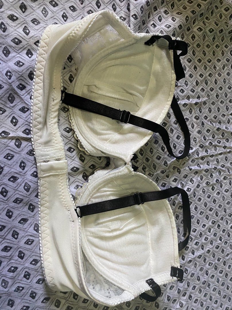 Japan Bra 32C 36A 34B 30D, Women's Fashion, Undergarments & Loungewear on  Carousell