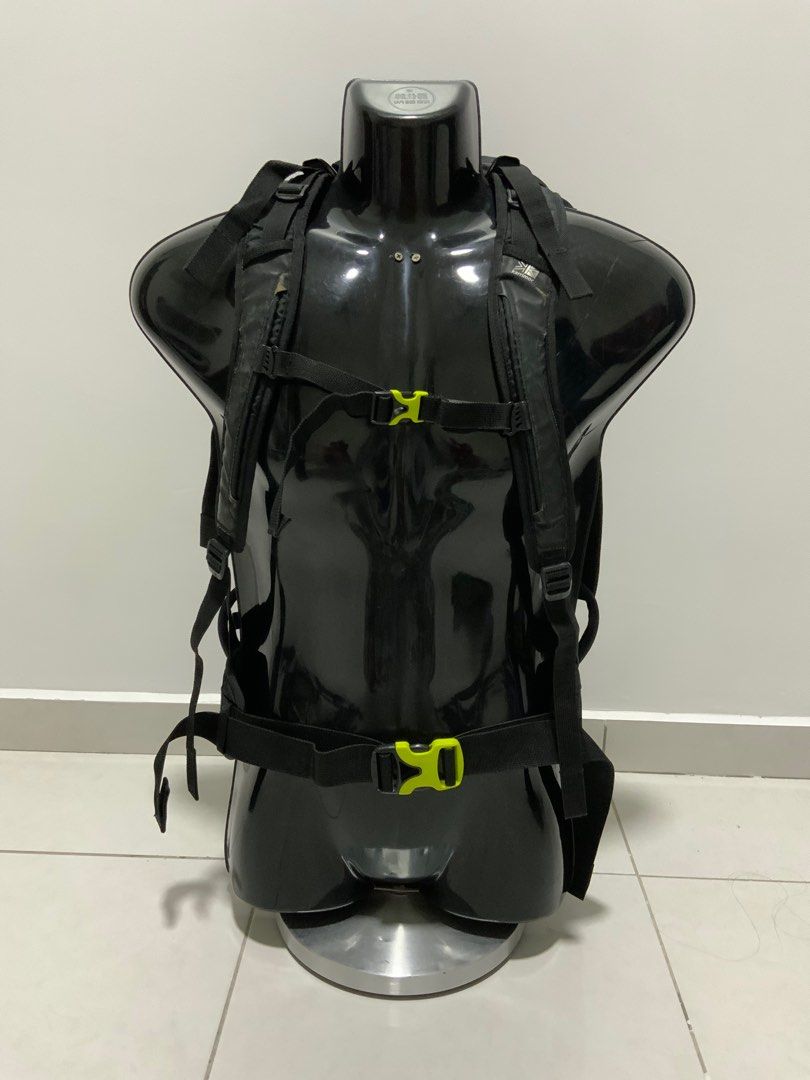 Karrimor hot rock 30 backpack Sports Equipment Hiking Camping