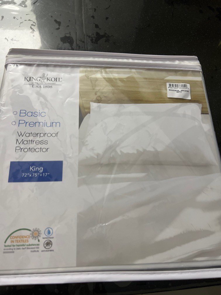 King koil mattress protector, Furniture & Home Living, Bedding & Towels