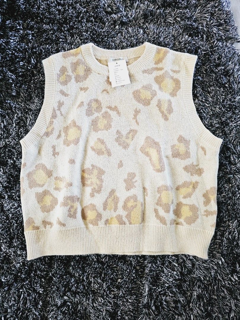 Knitted Vest leopard prints Women s Fashion Tops Other Tops on Carousell