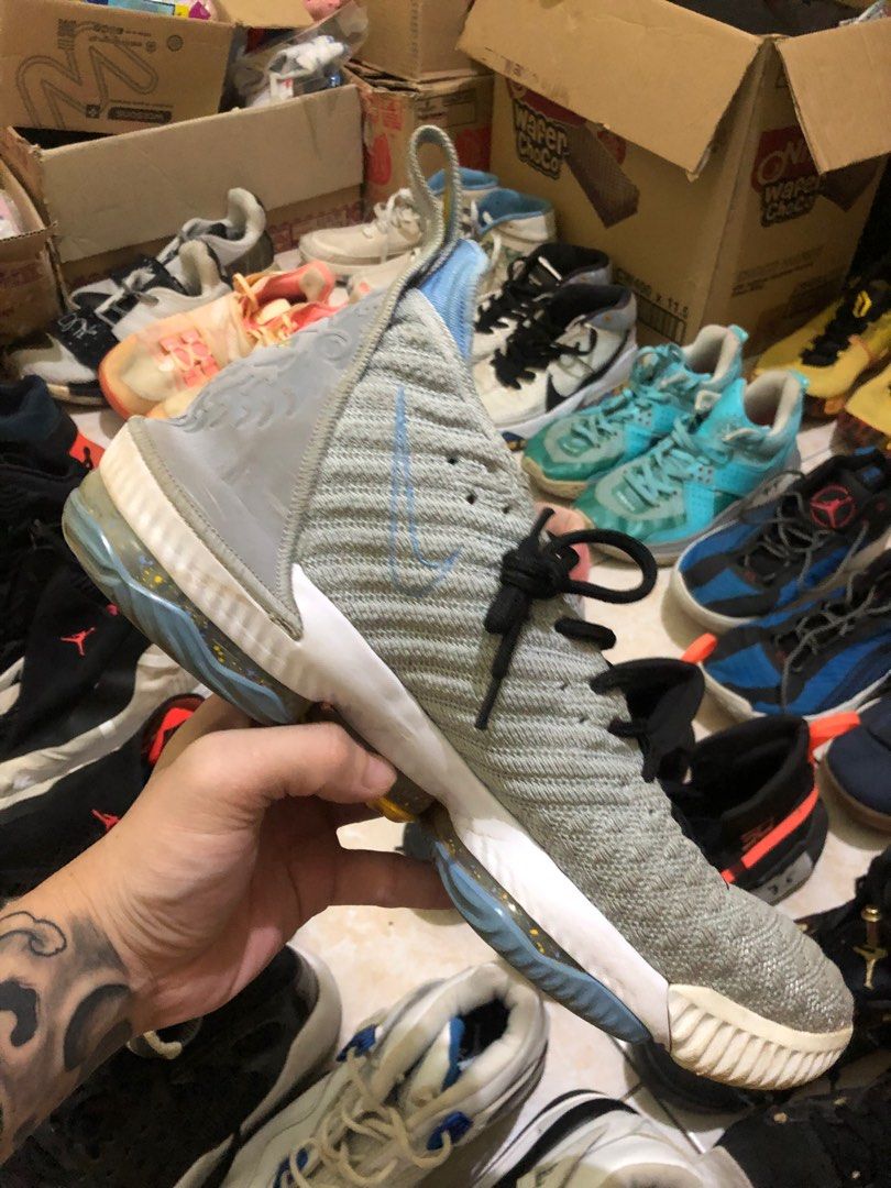 Lebron 16 discount grey and blue