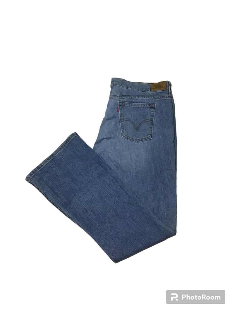 levis bootcut jeans, Men's Fashion, Bottoms, Jeans on Carousell