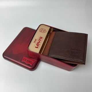 Levis Mens Wallet Assorted Designs RFID Protection comes with