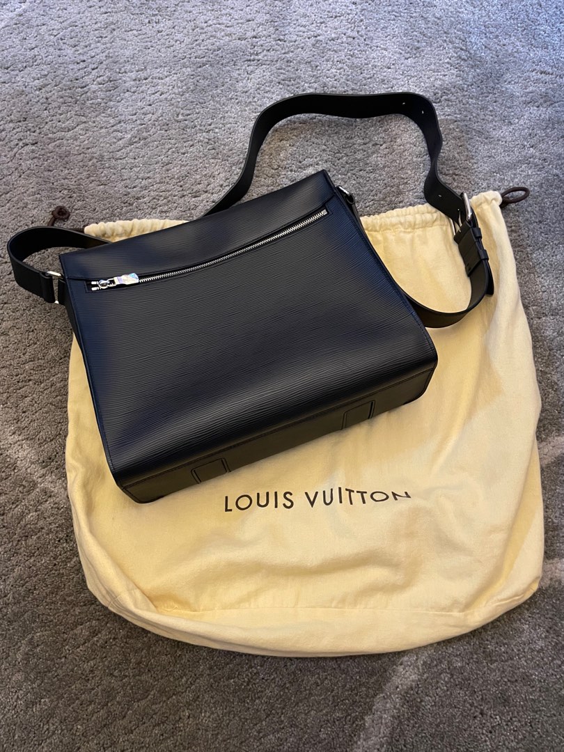 Louis Vuitton Harington PM Epi Leather Messenger Tote