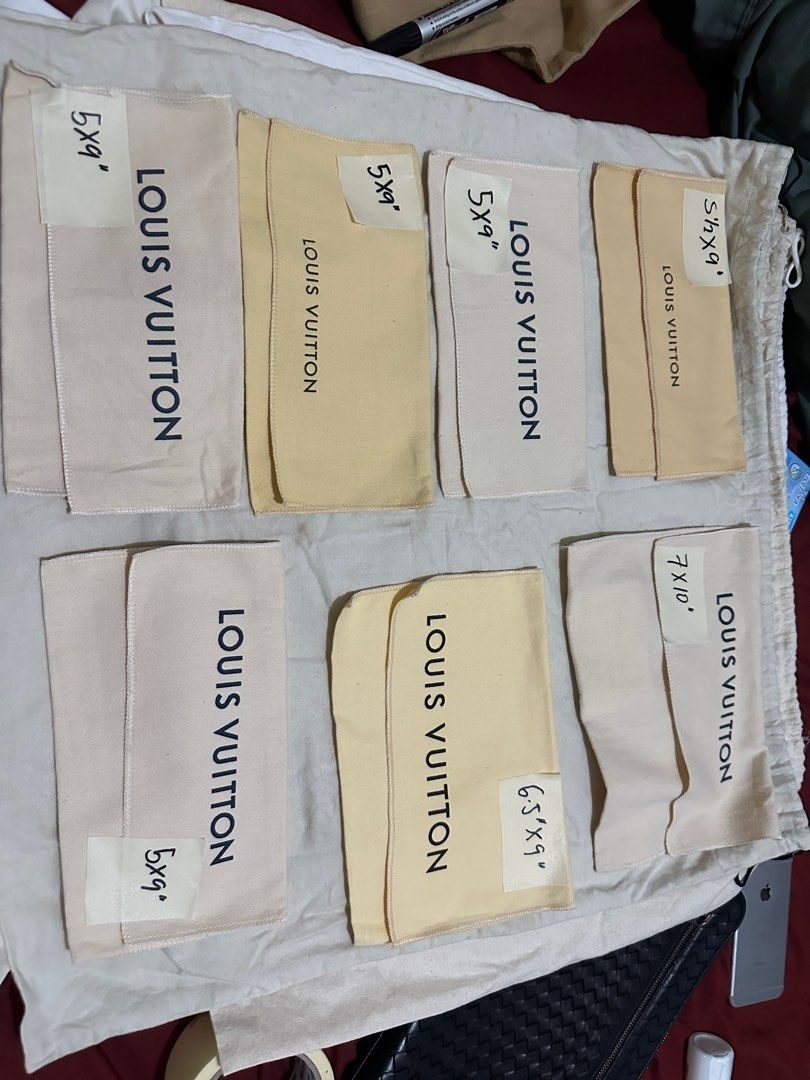 Louis Vuitton wallet dust bags (Category: Tote Bags) located in Makati City. Submitted by markussangabriel (Listing ID 1256448712, Image 2). Description: Assorted. 800 pesos each.