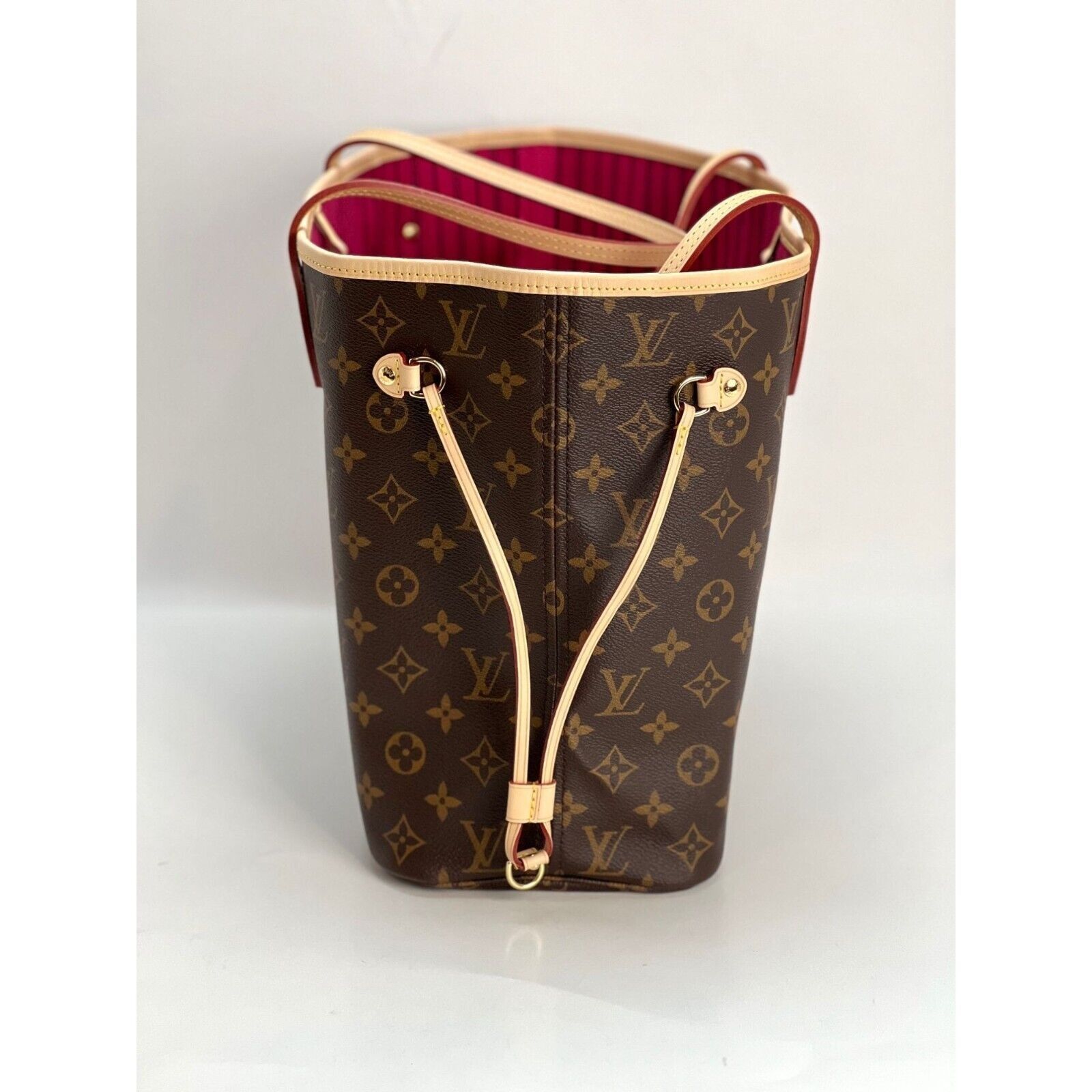 LV NEVERFULL MM MONOGRAM TOTE BAG, Luxury, Bags & Wallets on Carousell