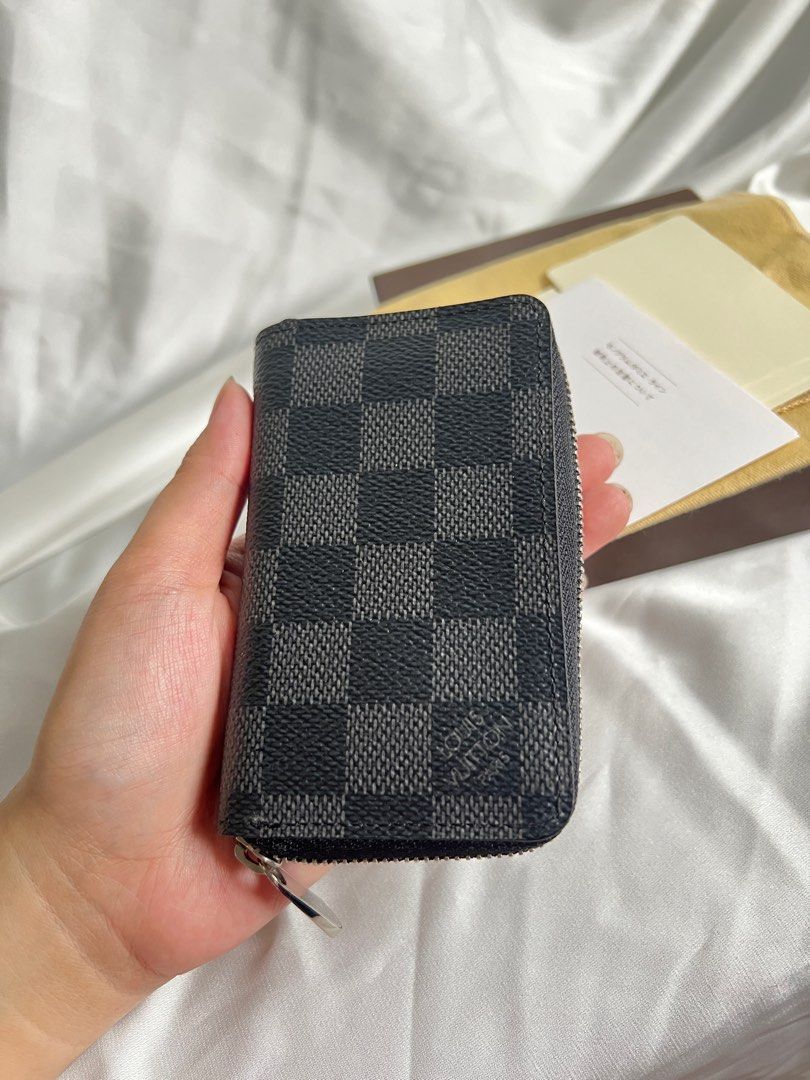 Louis Vuitton N63095 - Zippy Wallet Vertical - Damier Graphite, Luxury,  Bags & Wallets on Carousell