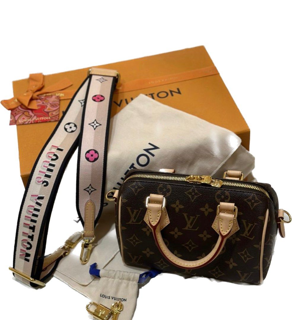 Louis Vuitton Speedy 20 (black strap) (LV speedy bandouliere 20), Women's  Fashion, Bags & Wallets, Cross-body Bags on Carousell