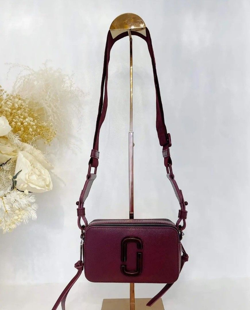 Marc Jacobs Snapshot DTM in wine, Women's Fashion, Bags & Wallets