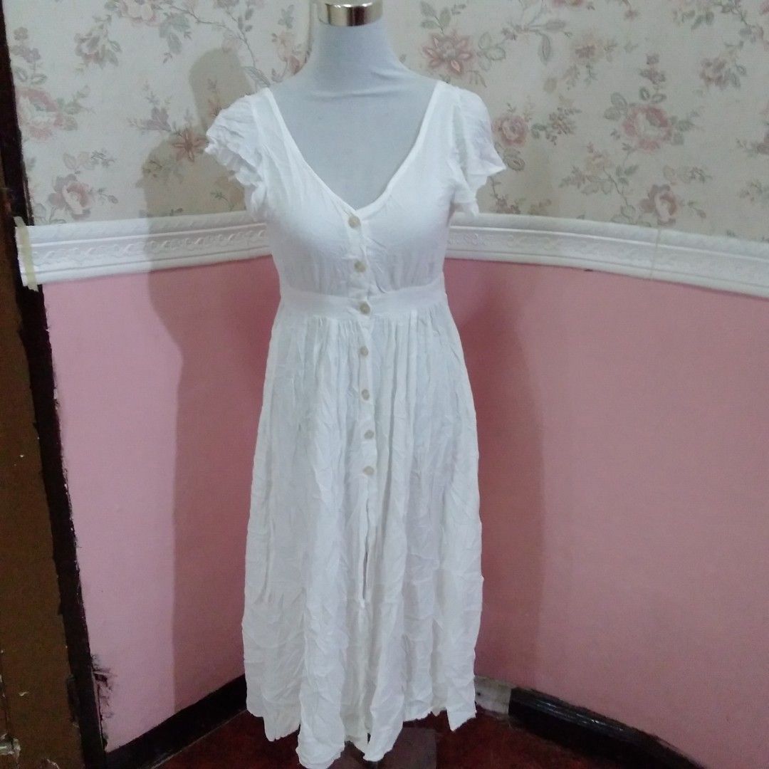 Maxi white dress, Women's Fashion, Dresses & Sets, Dresses on