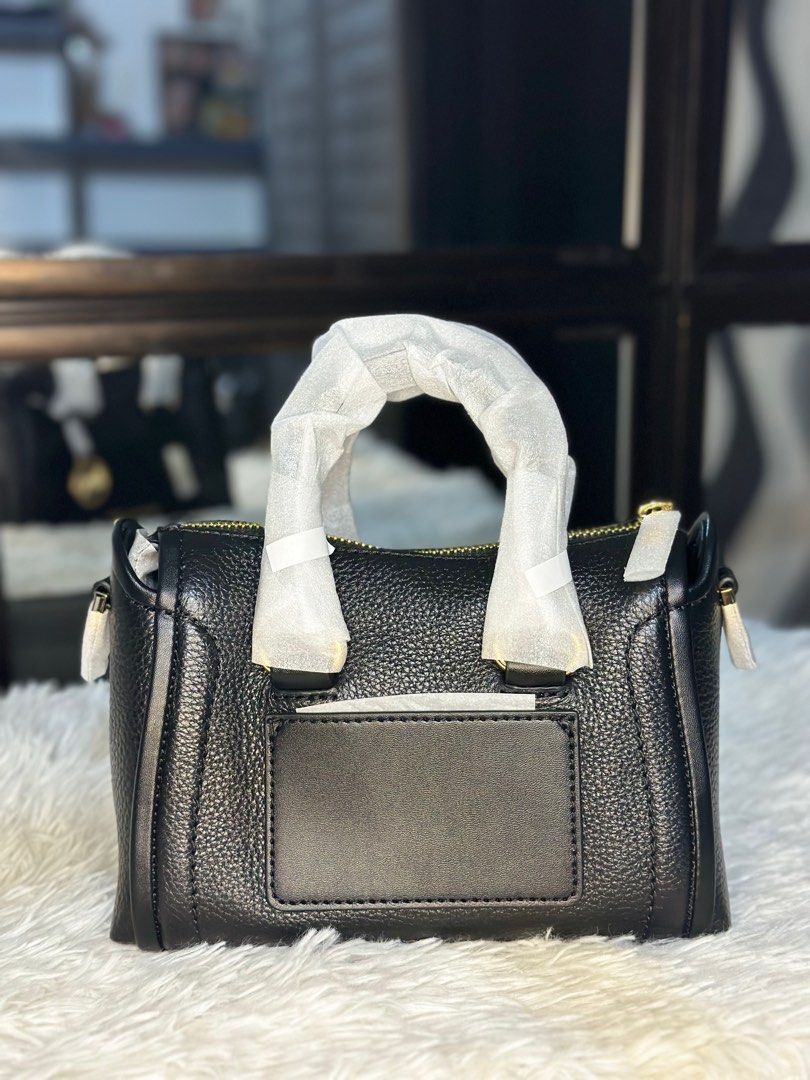 Michael kors best sale plain black bag
