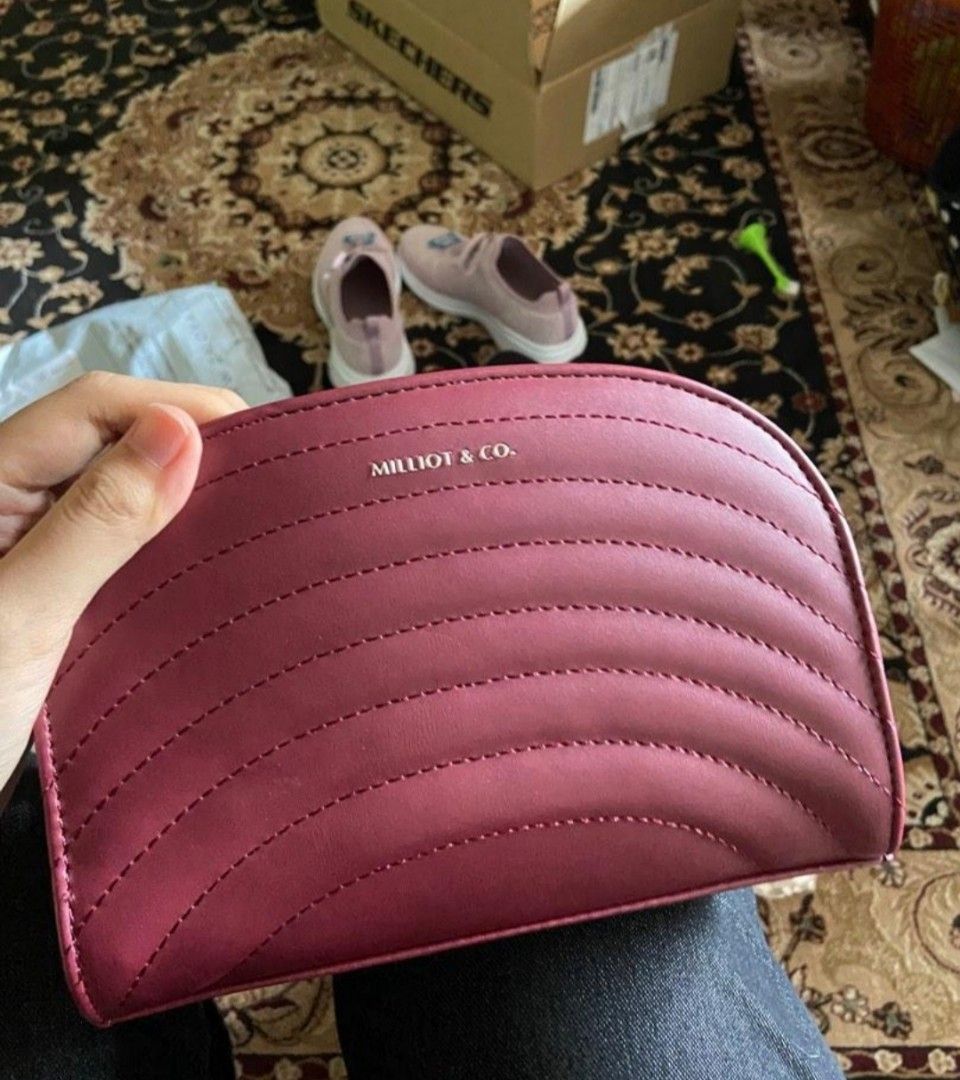 Maroon sling bag discount