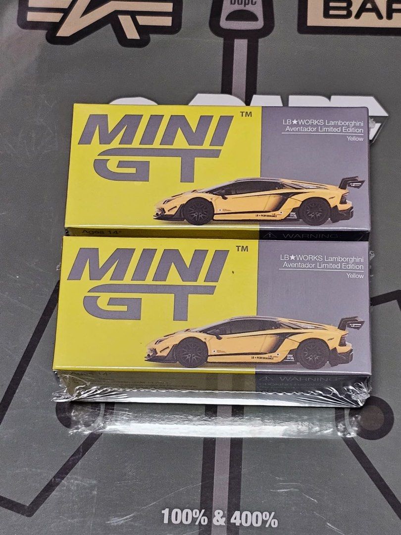 1/64 MINI GT ランボルギーニ アヴェンタドール 2023 香港限定
