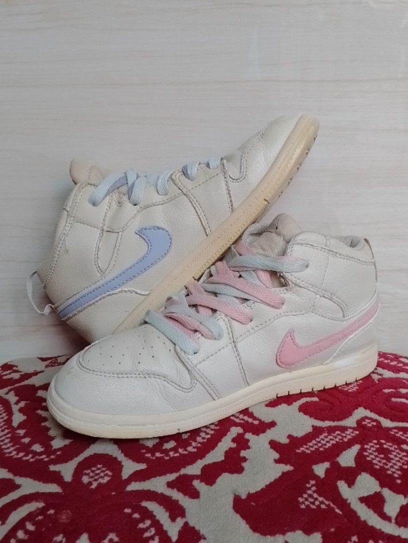Nike Air Jordan 1 Mid Phantom Igloo Fesyen Wanita Sepatu di Carousell