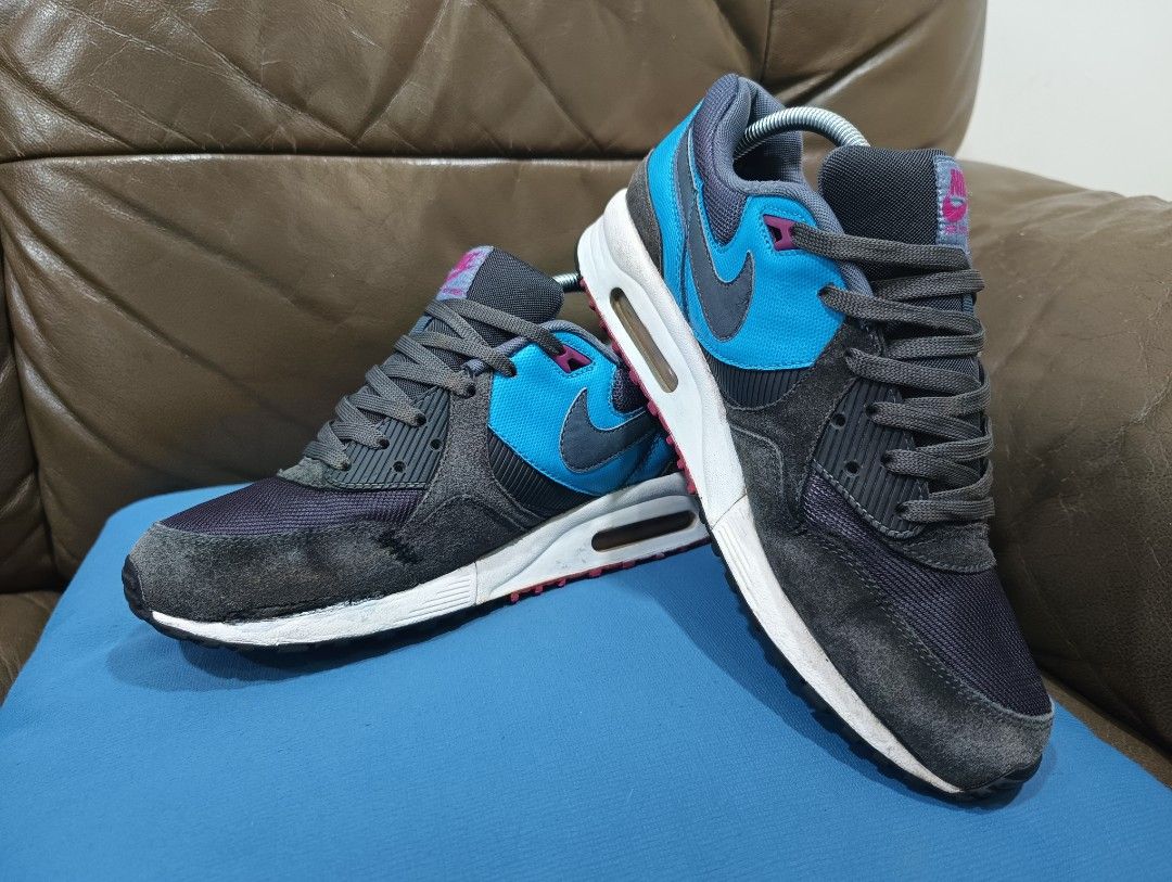Air max clearance light essential