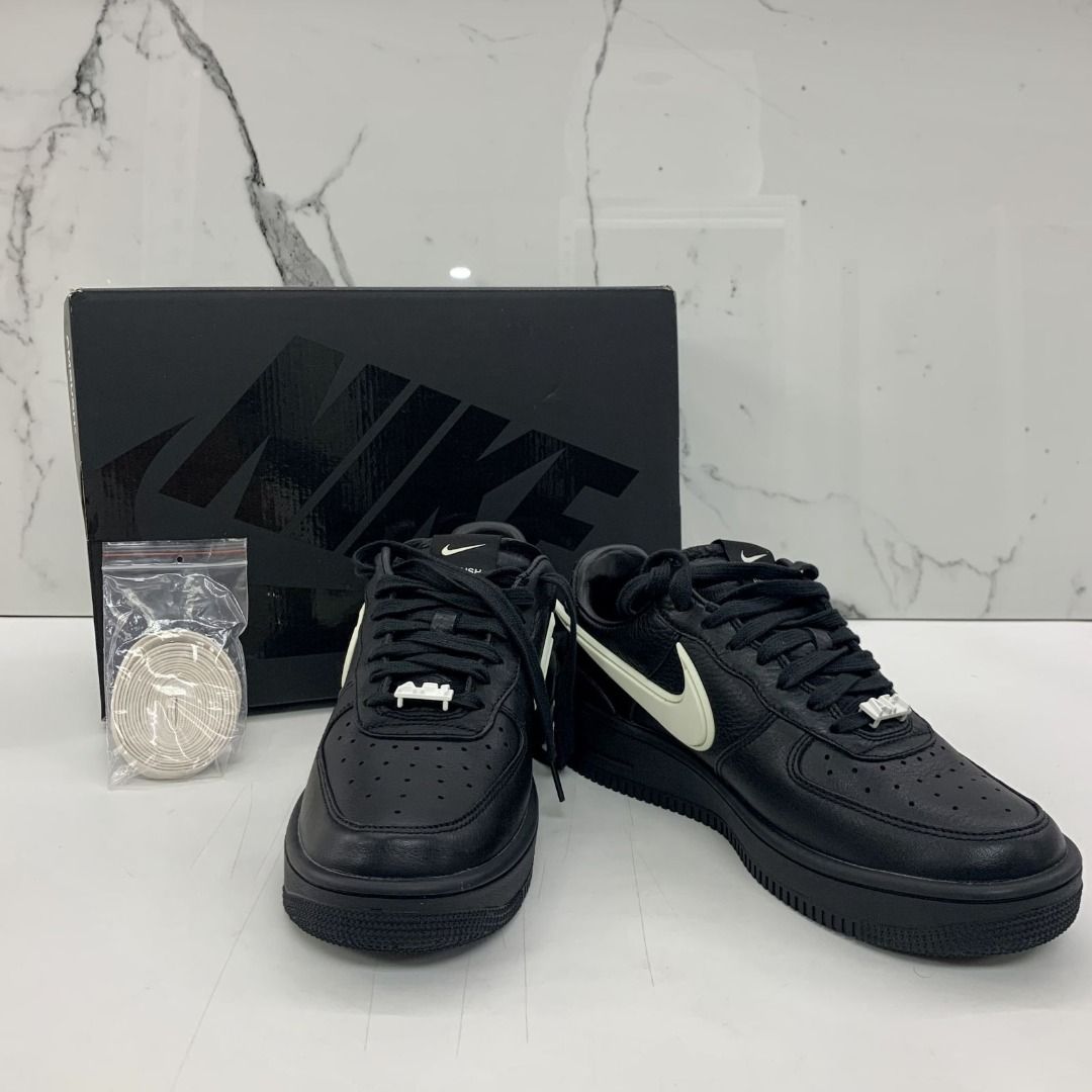 Nike air force all black hot sale