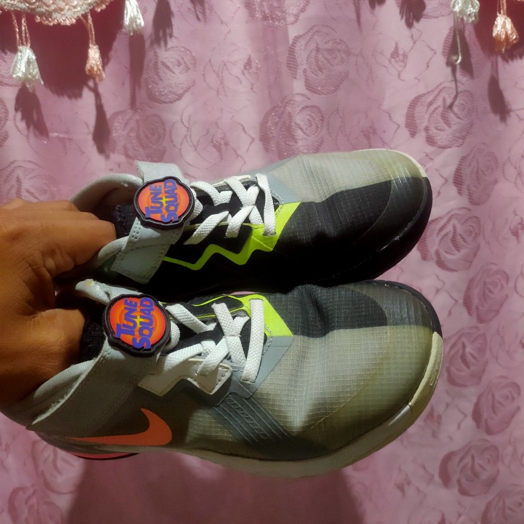 looney tune lebron shoes