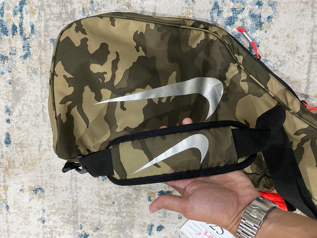 Nike camo fanny pack store