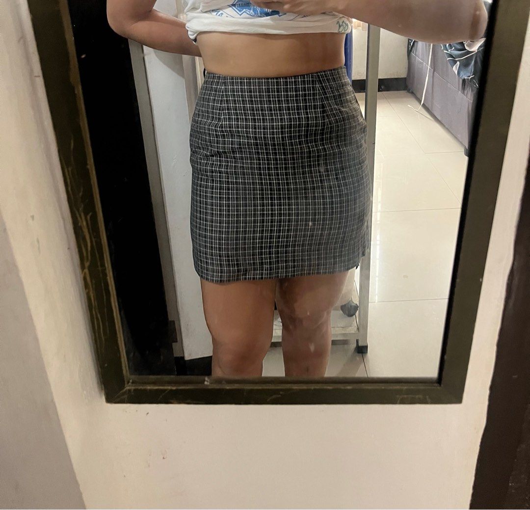 Old navy plaid skirt Women s Fashion Bottoms Skirts on Carousell