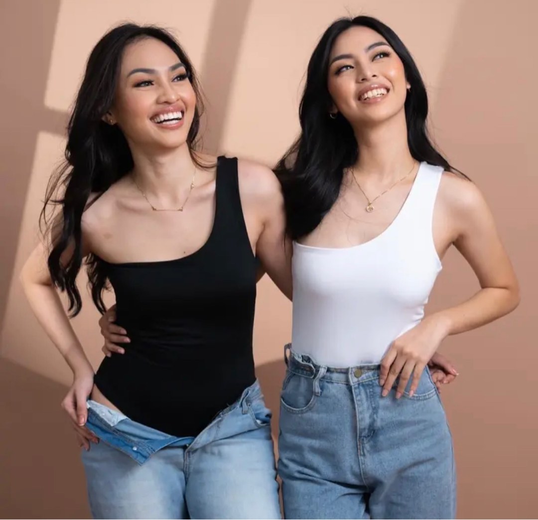 One-sided Navy Blue Top, Women's Fashion, Tops, Sleeveless on Carousell