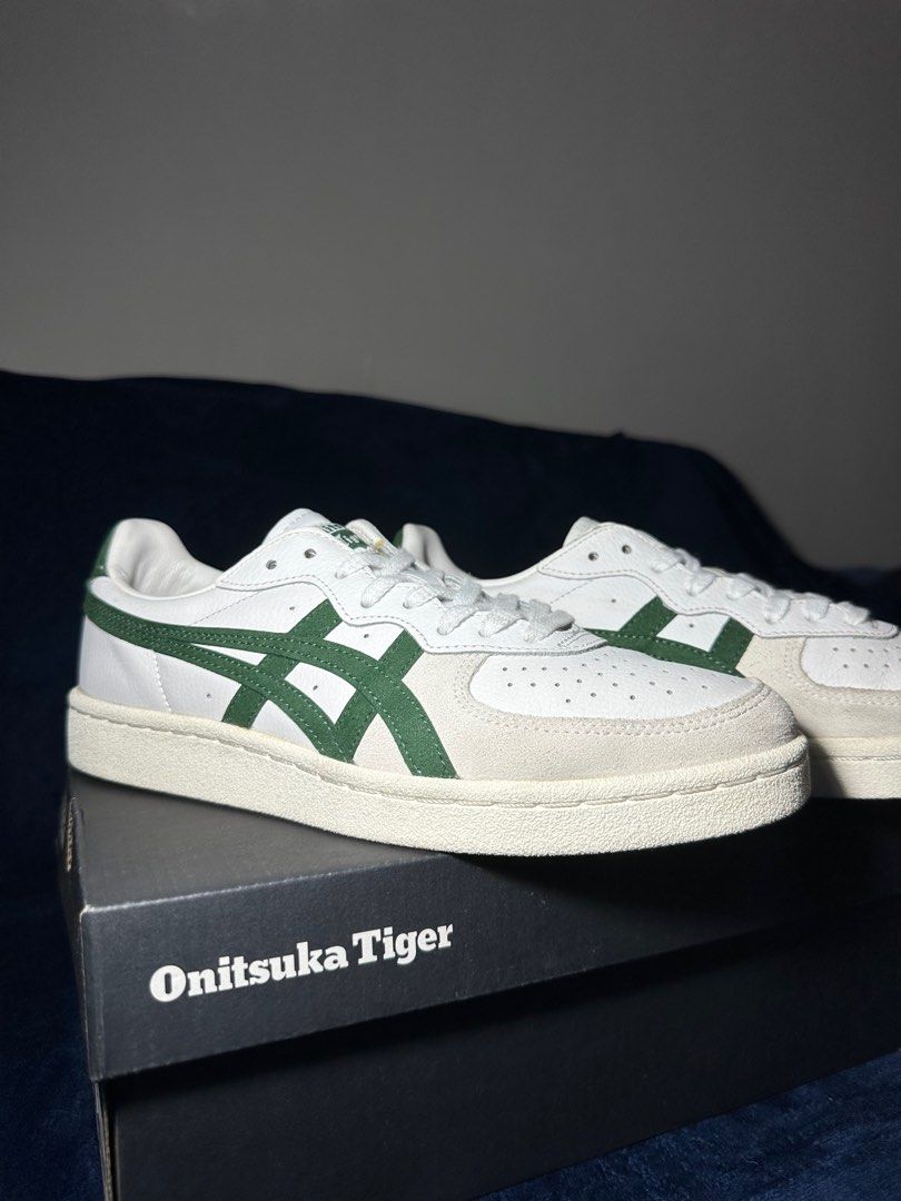 Onitsuka tiger hunter green top
