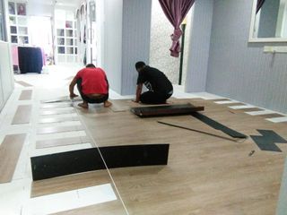 Premium quality 5mm Belgium click vinyl flooring /vinyl floor/BTO,HDB vinyl flooring / 5mm thickness /vinyl flooring / floor and painting service, epoxy,varnish etc