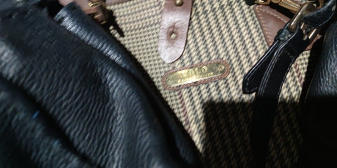 PROJECT BAGS PRADA,FENDI RL (Category: Luxury Bags & Wallets) located in Cainta. Submitted by amam_aroc03 (Listing ID 1256384320, Image 3). Description: May naghahanap b Ng luxury project bag here... Taguig location 2400 📌 📌 take note project means may mga ipapaayos or aayusin po kayo ha. BAWAL SA MASELAN,PWEDE SA MADISKARTE... Legit seller here In carousel and shoppee Mop bank transfer and gcash once sold no exchange no refund Mod JNT via shop