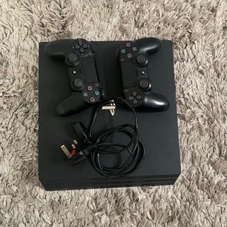 PS4 Pro with 2 Controller