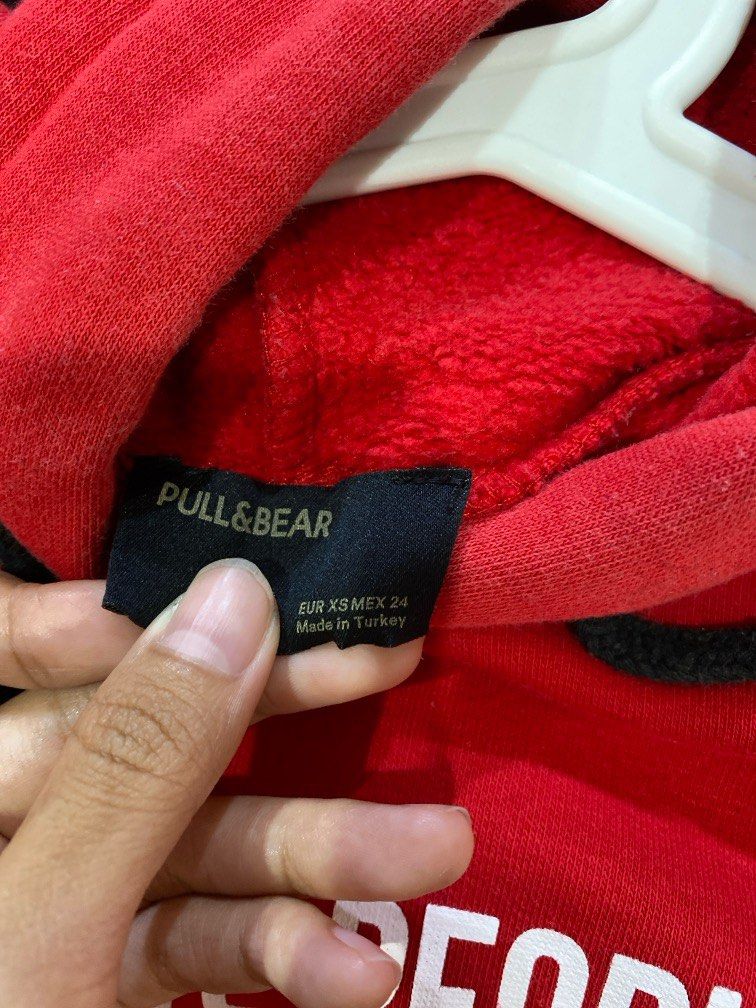 PULL AND BEAR HOODIE Men s Fashion Tops Sets Hoodies on Carousell