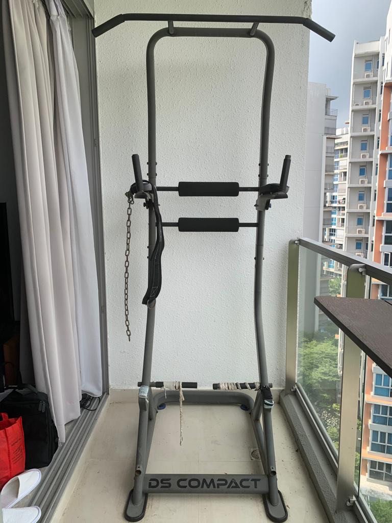 Compact pull hotsell up dip station