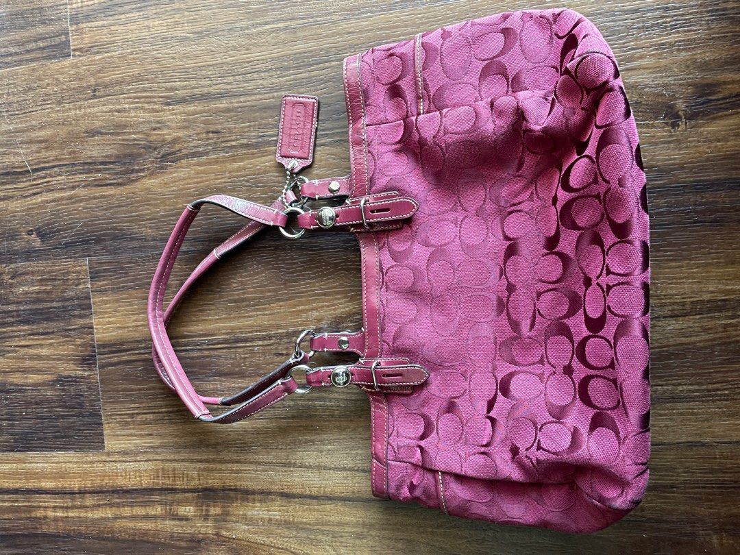 Red Coach vintage USA shoulder bag Women s Fashion Bags Wallets Shoulder Bags on Carousell