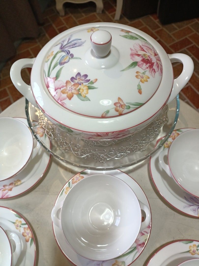 SALE Royal Albert OPHELIA (Category: Dinnerware & Cutlery) located in Pagbilao. Submitted by candicearp (Listing ID 1256369392, Image 3). Description: Royal Albert OPHELIA previously P21,500.00 Tureen & 6 Soup Coupe.