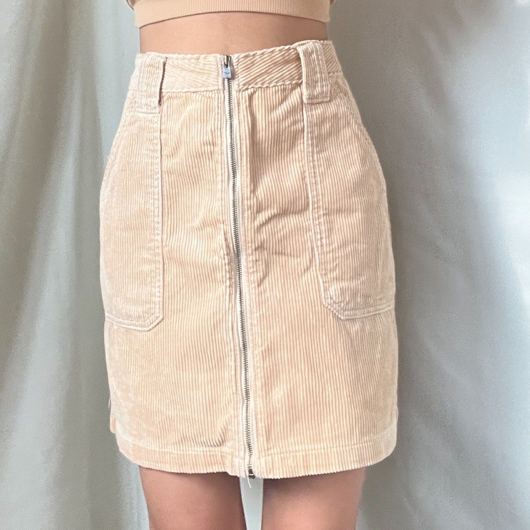 SALE Authentic Hollister Curdoroy Skirt Women s Fashion
