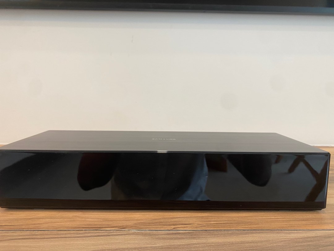 Samsung frame tv box, TV & Home Appliances, TV & Entertainment, TV