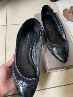 Sepatu Charlies and keith ORI