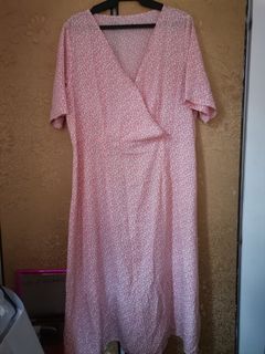 Shein Curve Plus Size Pink Ditsy Floral Dress
