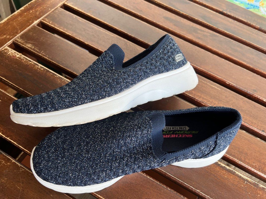 Skechers on sales the go overboard